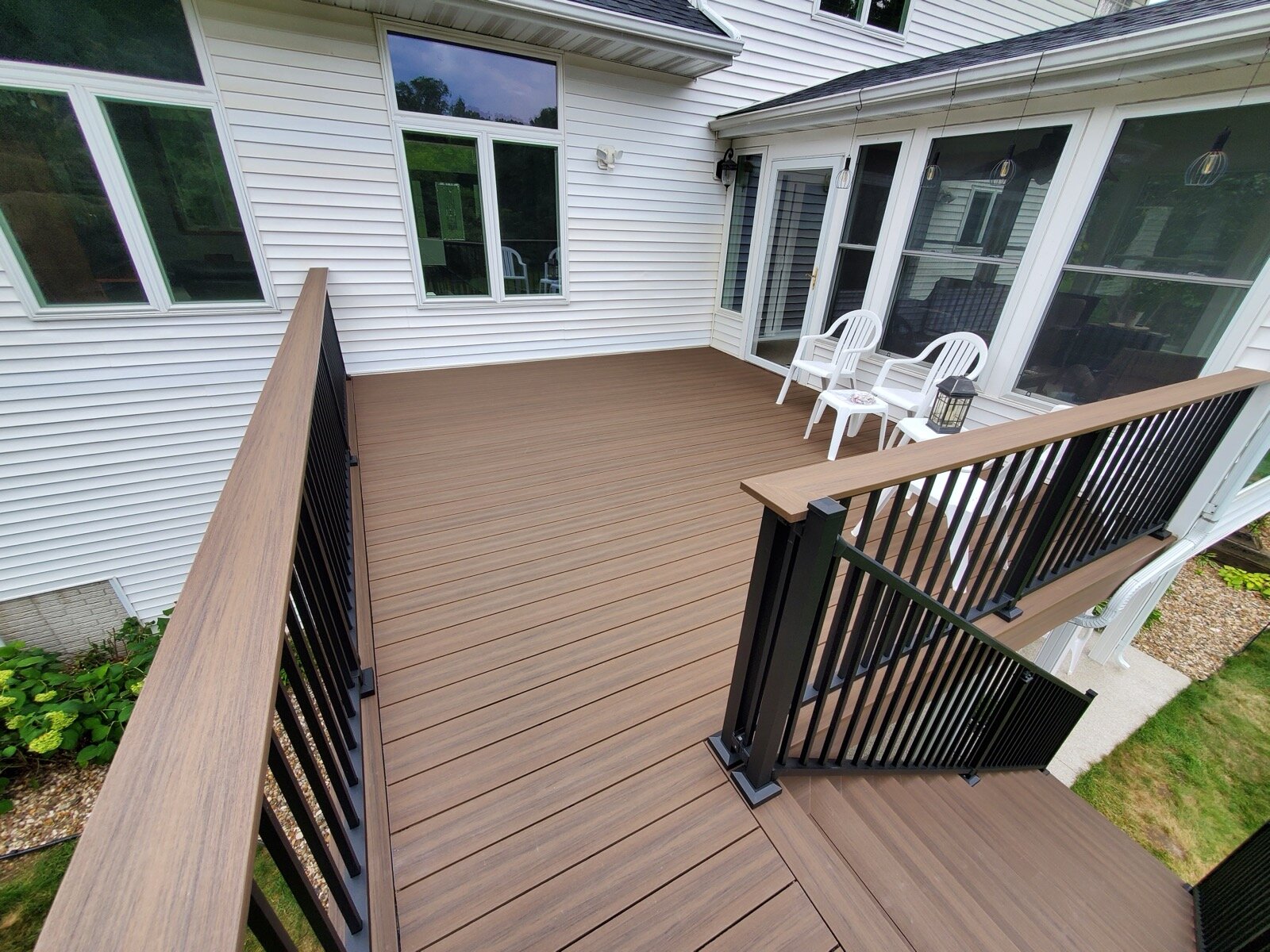 Deck & Screen Room by T&T Home Improvement in Cedar Rapids